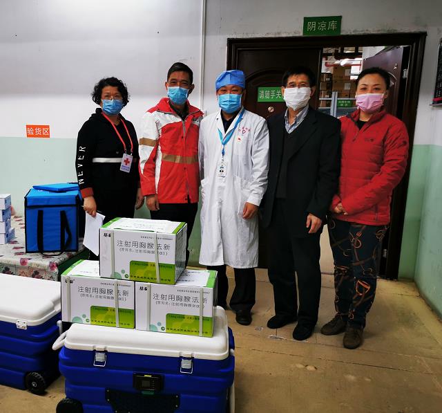 双成药业致敬"最美逆行者"!捐赠海南医学院第一附属医院援武汉医疗队 注